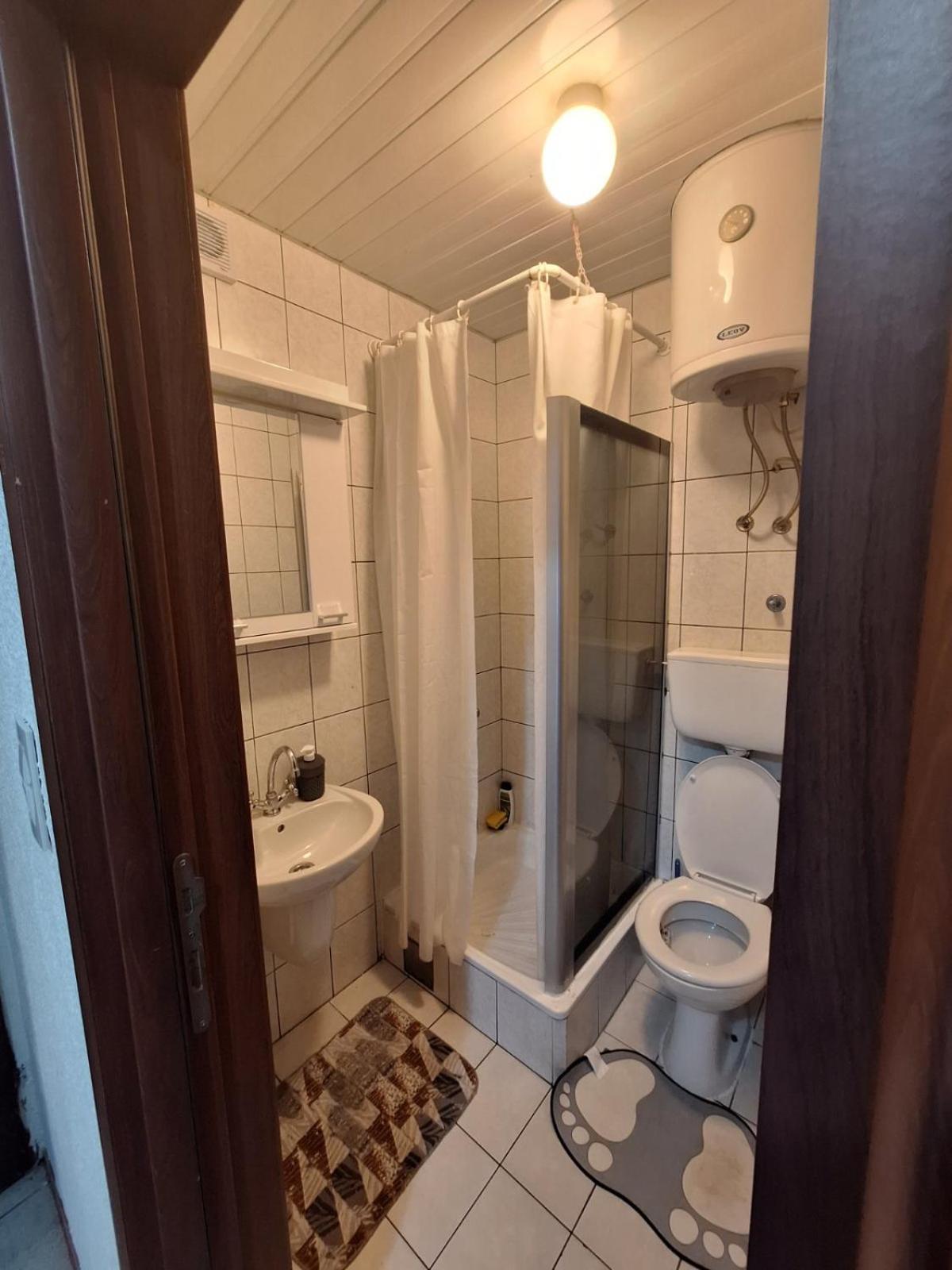 Tisa Apartment *